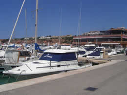Guide to Santa Ponsa - Tourist and Travel Information, Hotels, Tourists can enjoy a walk to Port Adriano, Santa Ponsa